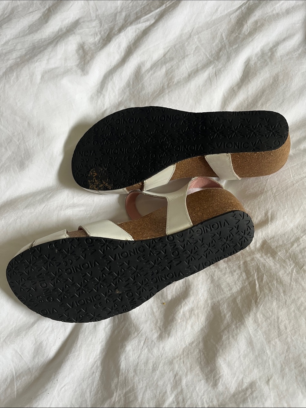 Vionic white pink floral wedge sandals size 8 women’s - Picture 4 of 8